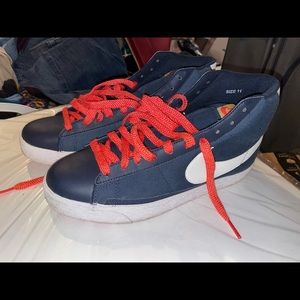 Nike Blazer sz 11